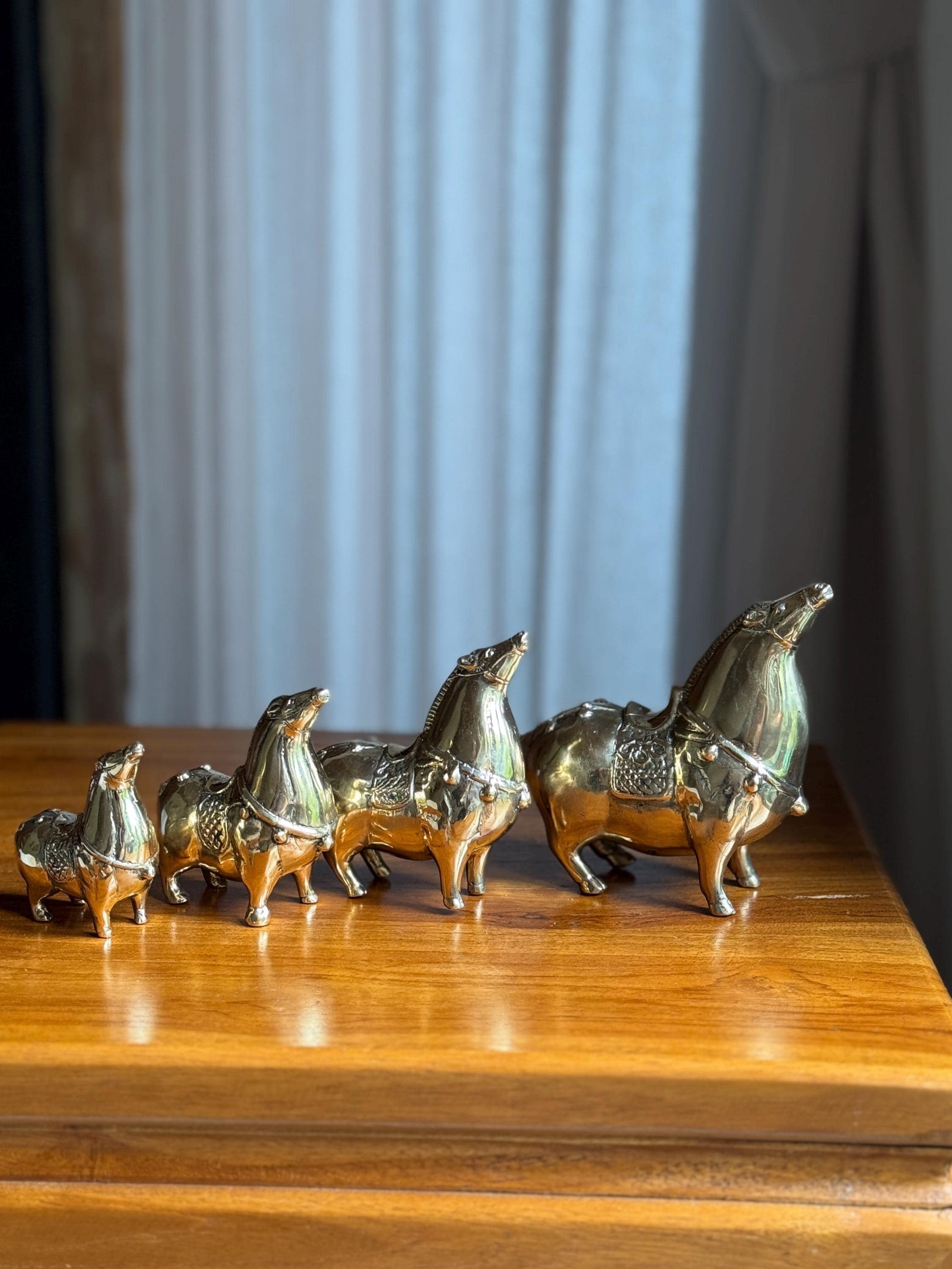 Black & Gold Brass Horse Figurine Set