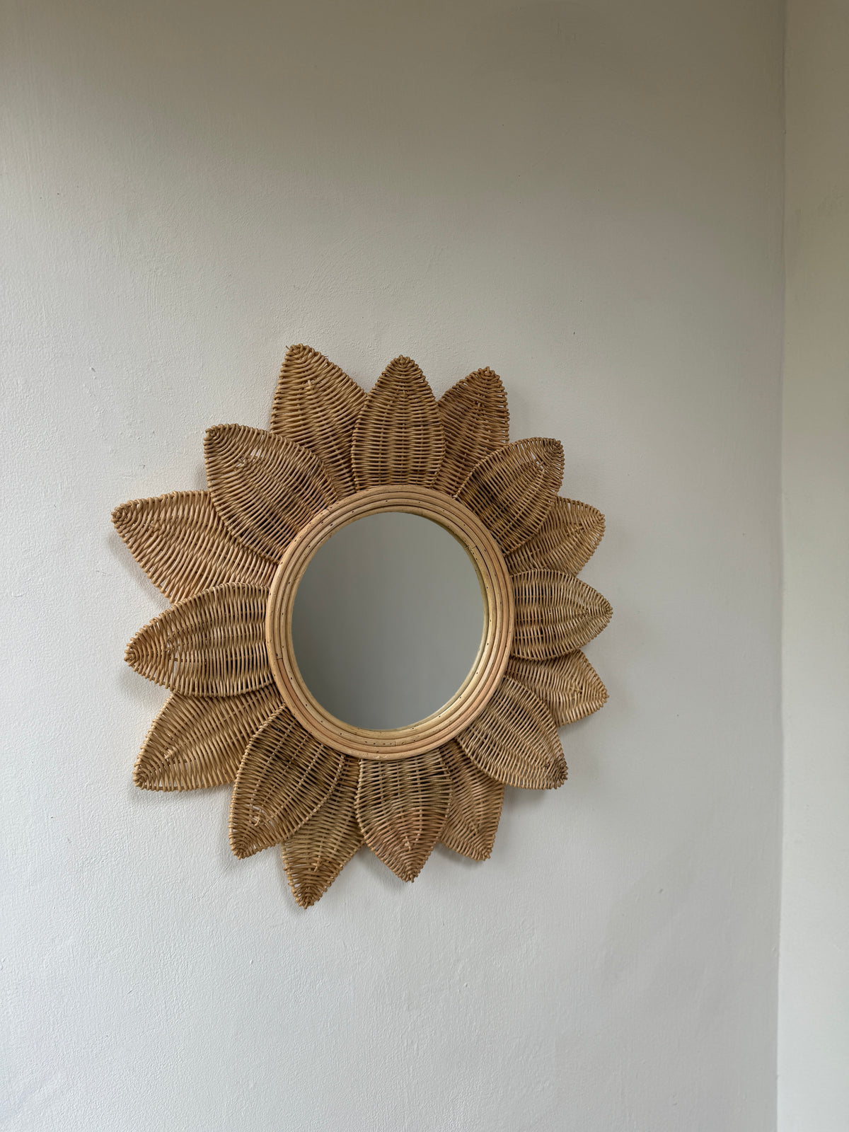 Rattan Sunburst Wall Mirror – SUKO HOME
