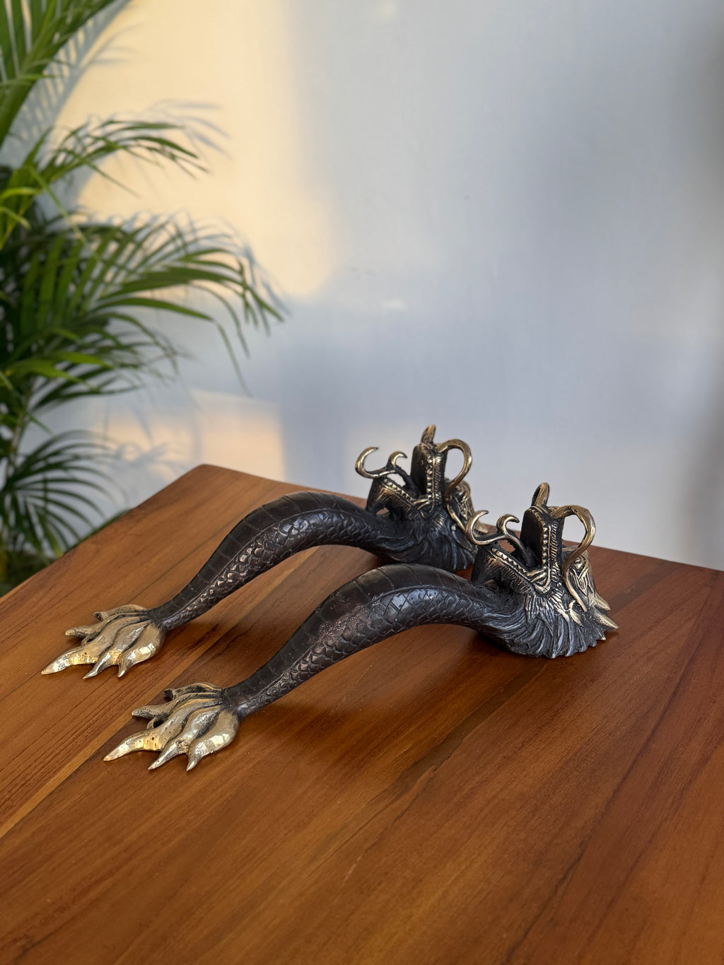 Dragon Door Handle