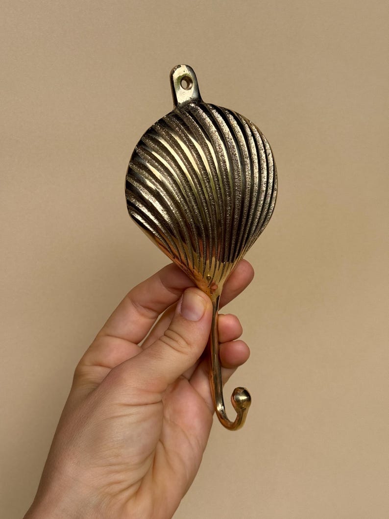 Vintage Scallop Shell Wall Hook