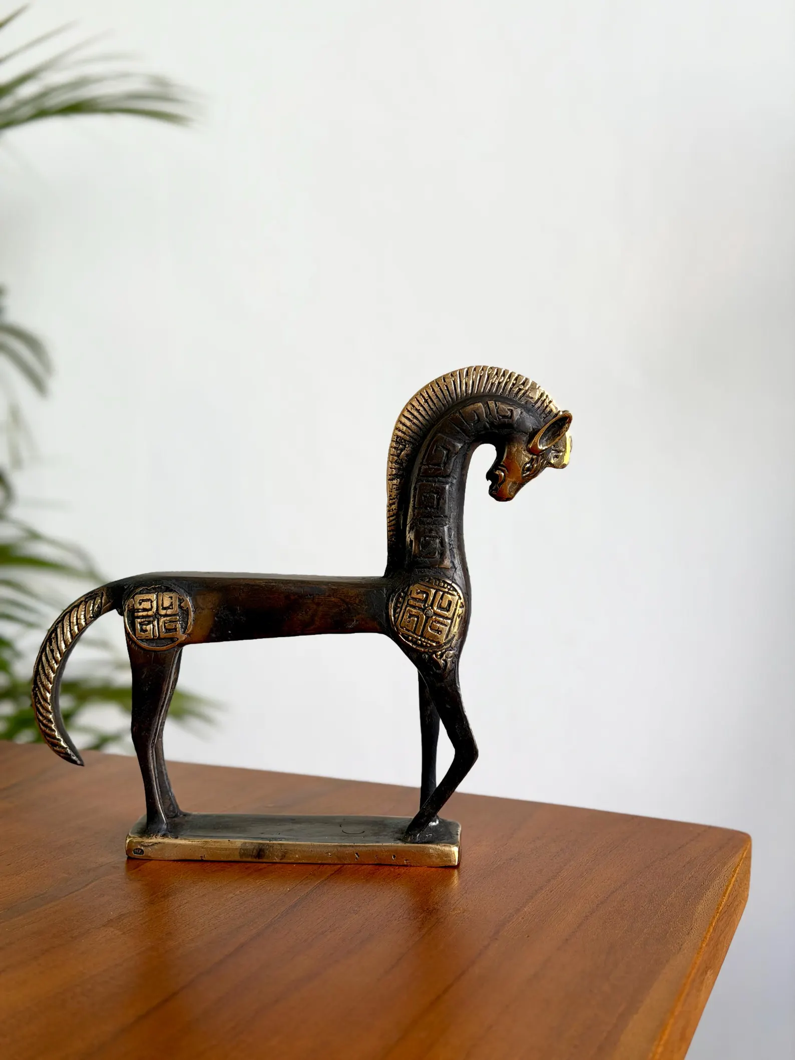Handcrafted Brass Horse Figurine "Seminyak Nomad"