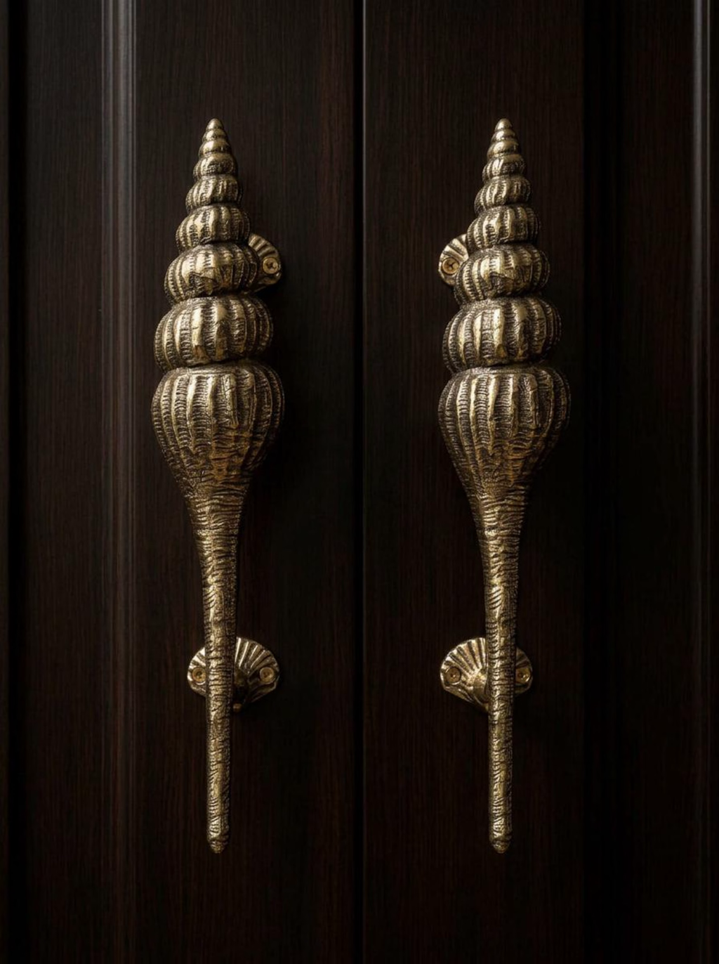 Seashell Brass Door Handle